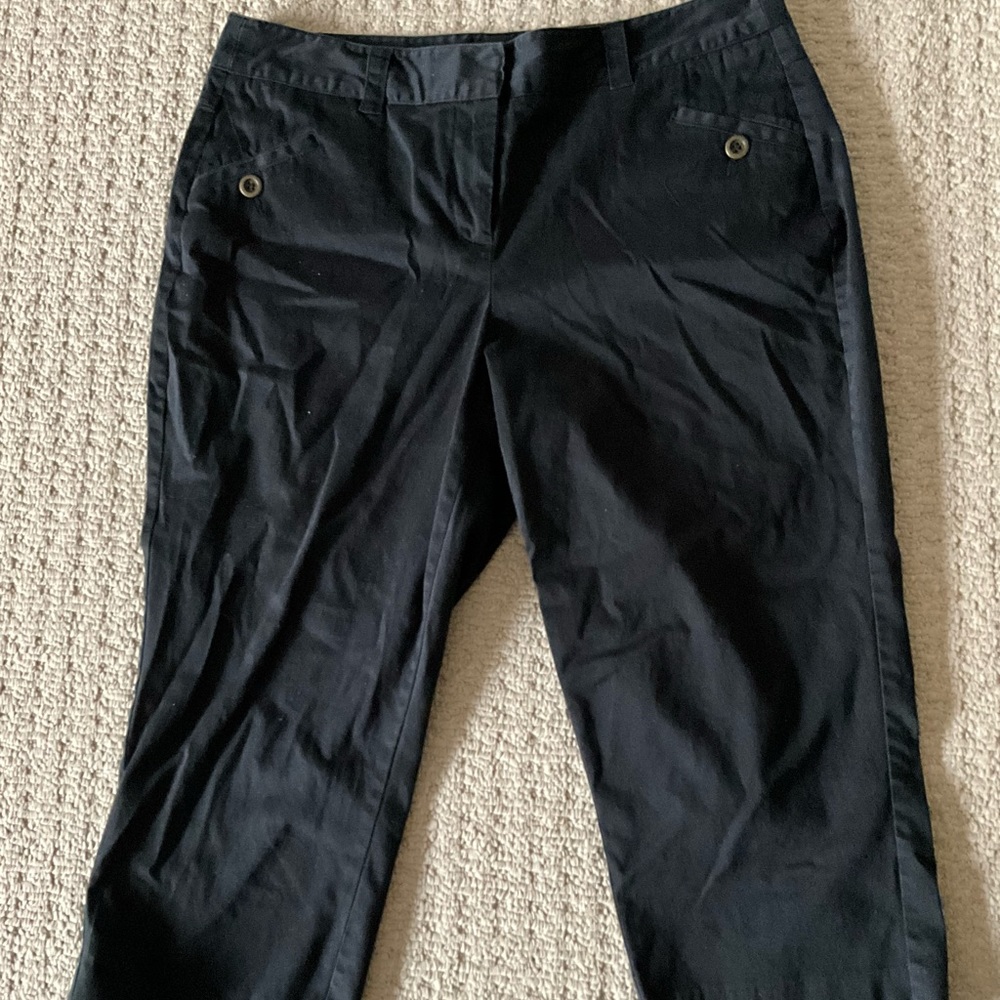Black Capri pants Size 14